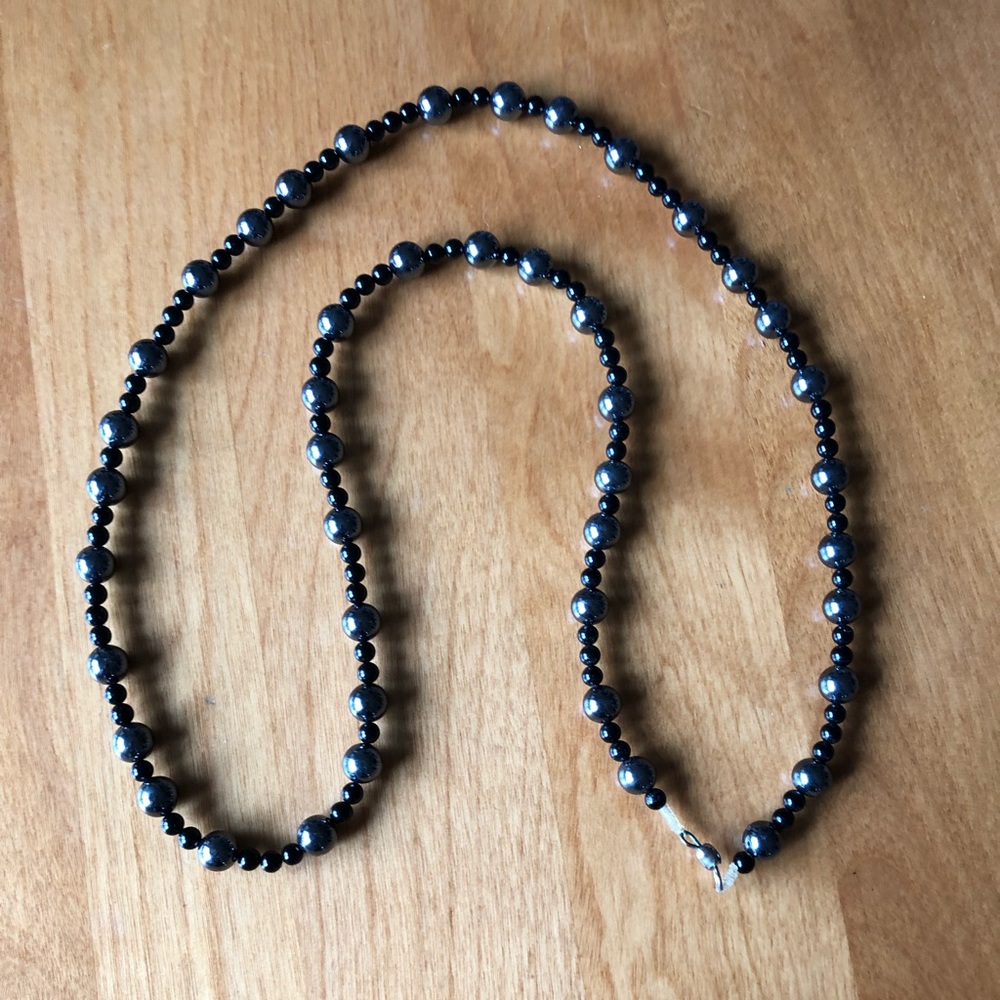 EUC! Lovely Handmade~ Hematite and Black Glass Beaded Necklace